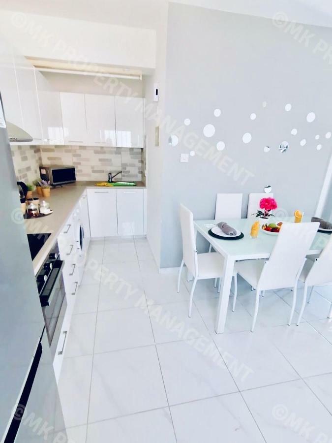 لارنكا Lysia Sea-View Apartment المظهر الخارجي الصورة