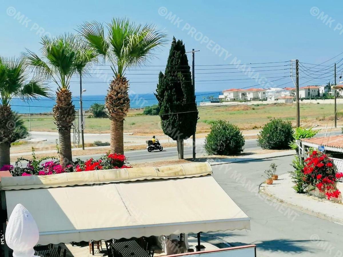 لارنكا Lysia Sea-View Apartment المظهر الخارجي الصورة