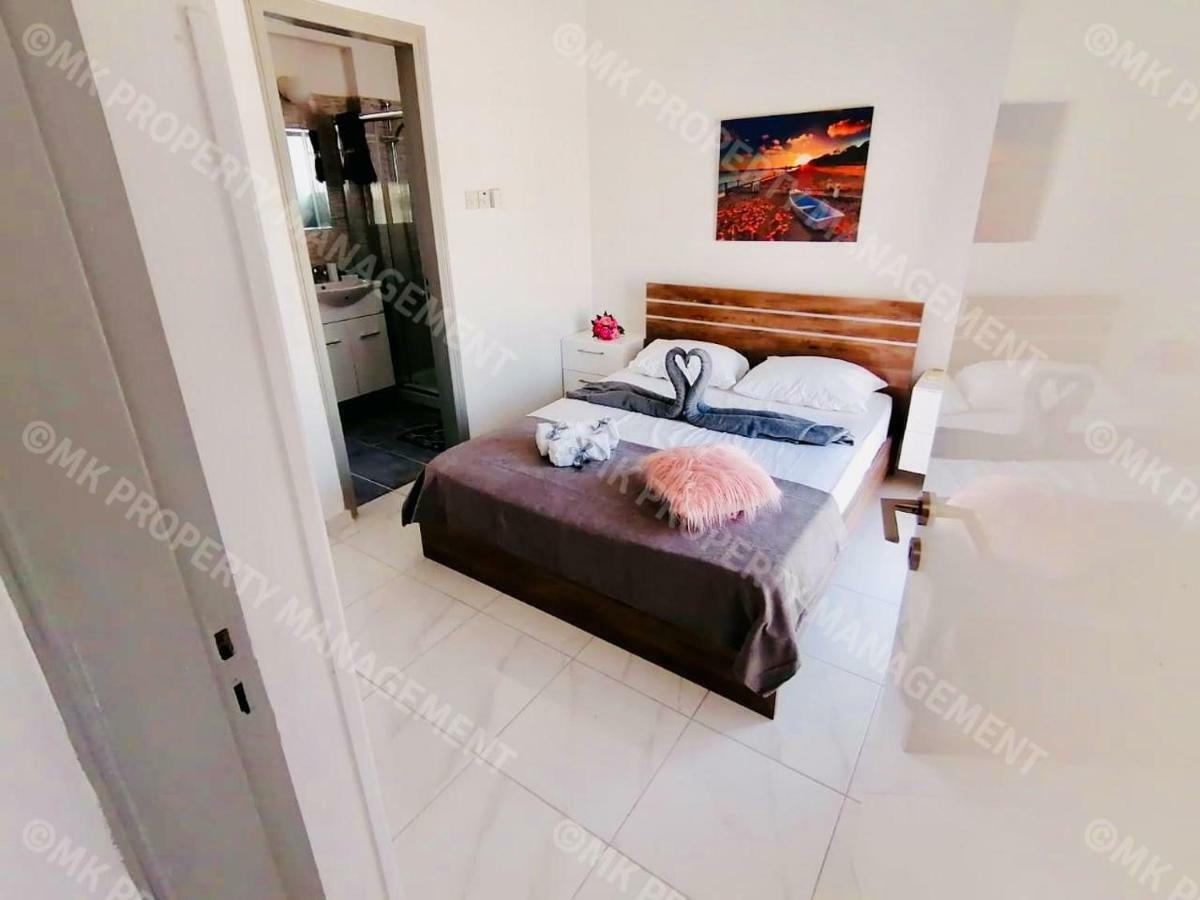 لارنكا Lysia Sea-View Apartment المظهر الخارجي الصورة