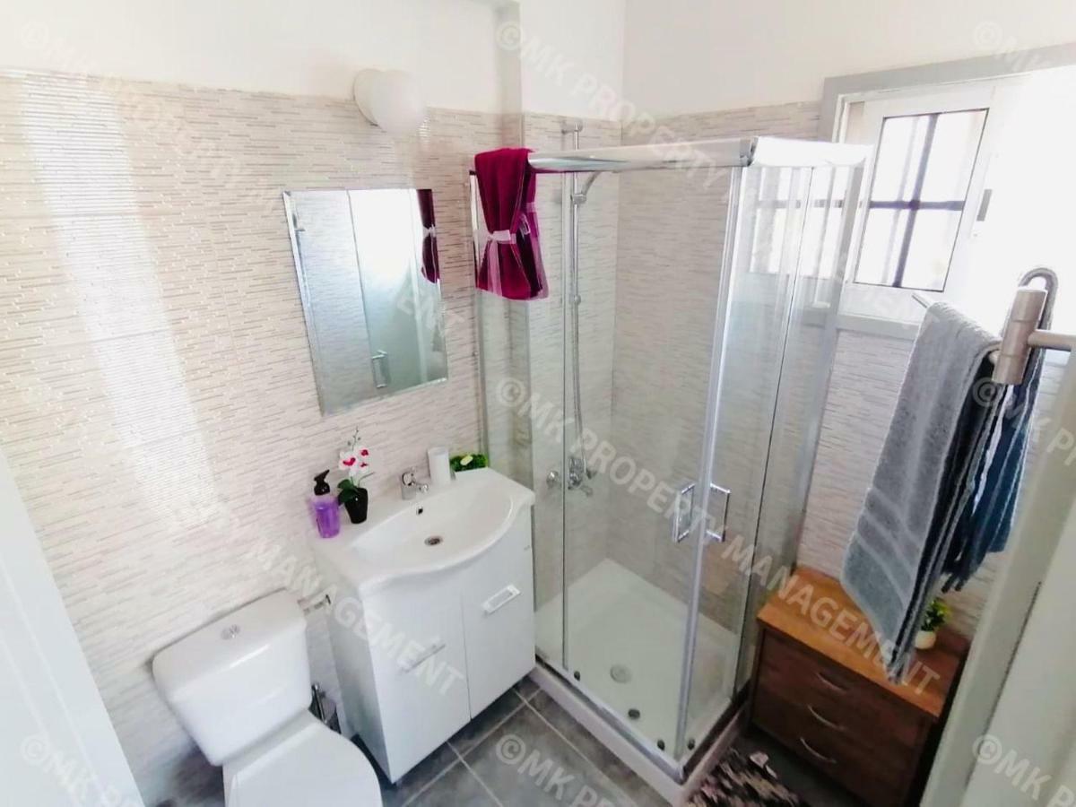 لارنكا Lysia Sea-View Apartment المظهر الخارجي الصورة